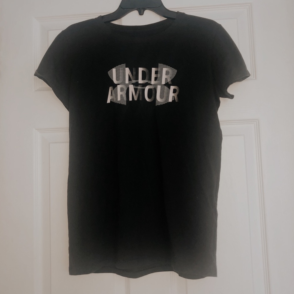 UNDER ARMOUR TEE